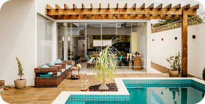 Hotels & Resorts